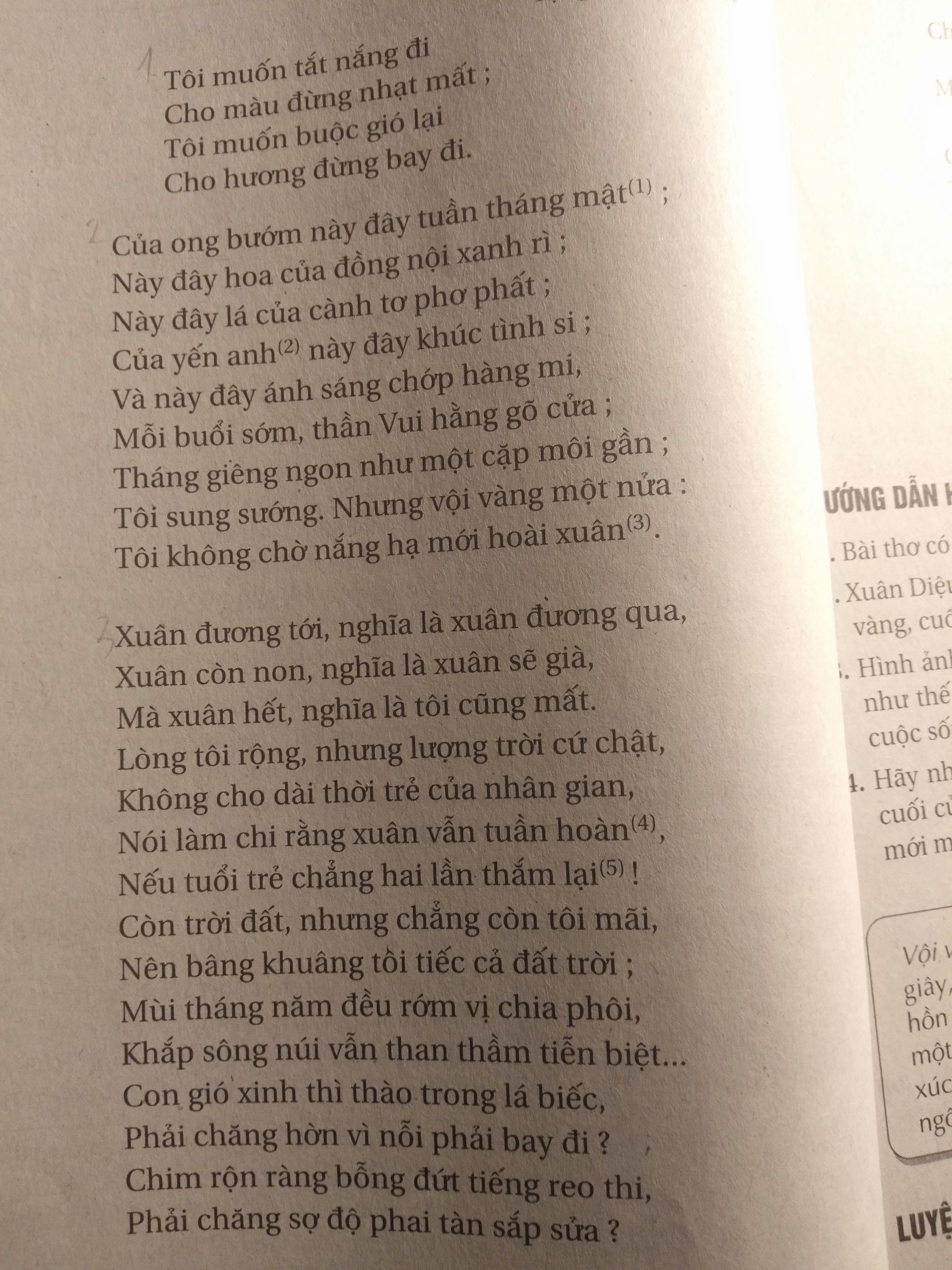Xuân Diệu là một trong những nhà thơ tài hoa của Việt Nam, những tác phẩm của ông luôn chứa đựng sự tinh tế và xúc cảm. Nếu bạn muốn hiểu rõ hơn về nghệ thuật thơ và tác phẩm của ông, hãy xem hình ảnh liên quan để tìm hiểu thêm về những bài thơ cổ điển và độc đáo nhất của Xuân Diệu nhé!
